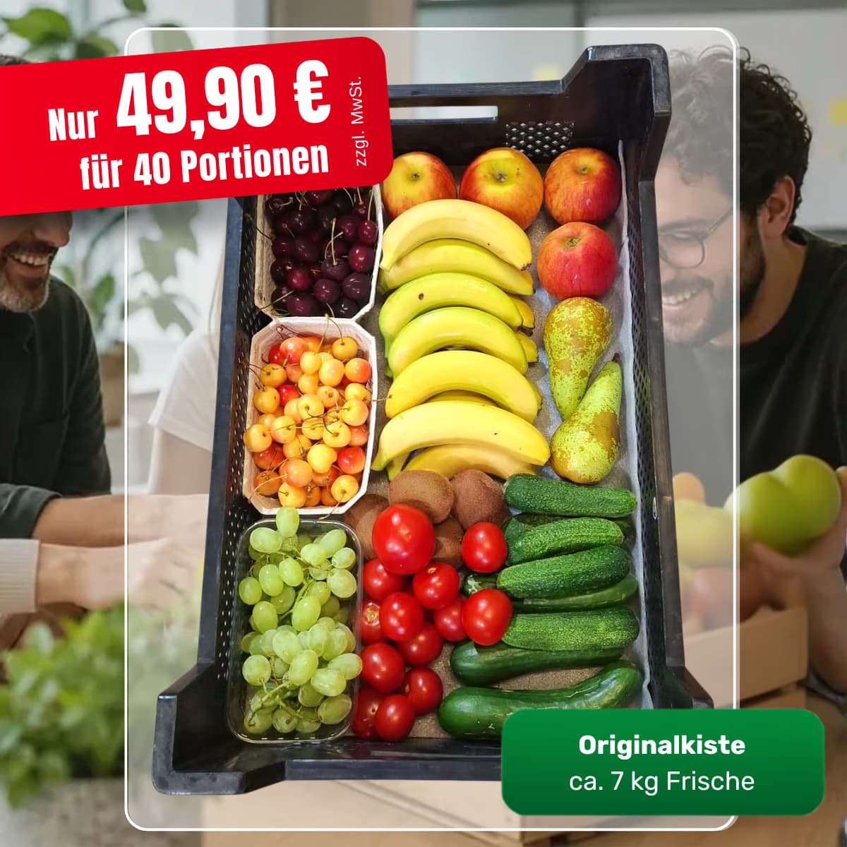 Große BIOSIVA Originalkiste mit rund sieben Kilogramm Frische vor einem Team im Büro.